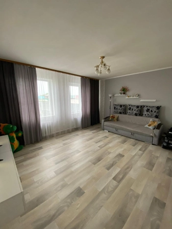 Купить дом в Тюменской области. Вариант № 9804303, 8, площадь -  квм, цена 3700000 рублей