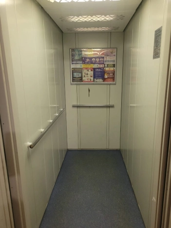 Купить трехкомнатную квартиру в Микрорайоне Бугринская роща, Кировский район в Новосибирске. Вариант № 25599, 46, площадь -  квм, цена 9500000 рублей