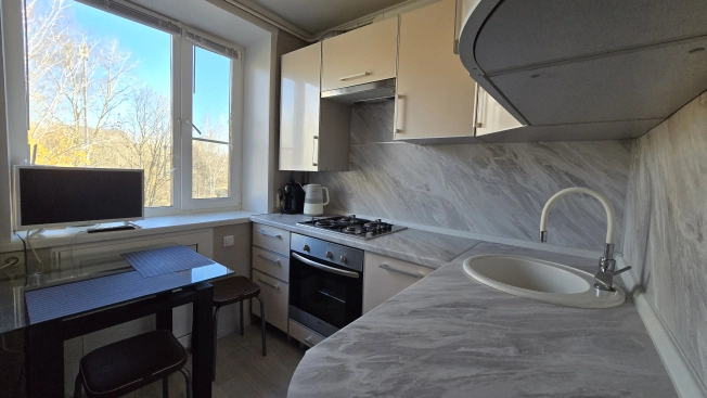 Купить двухкомнатную квартиру на вторичке в Пензенской области. Вариант № 8376895, 4, площадь -  квм, цена 3200000 рублей