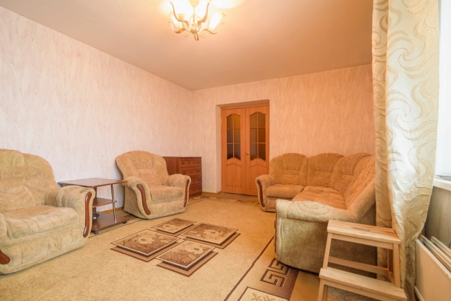 Купить трехкомнатную квартиру в районе Ленинский в Новосибирске. Вариант № 8865194, 7, площадь -  квм, цена 8500000 рублей