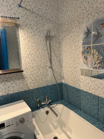 Купить однокомнатную квартиру на улице Шелепихинская набережная в Москве. Вариант № 9876234, 6, площадь -  квм, цена 9400000 рублей