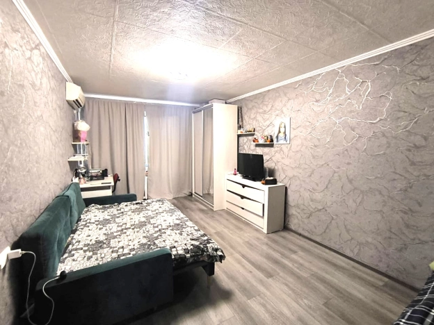 Купить однокомнатную квартиру в Новороссийске. Вариант № 5499224, 2, площадь -  квм, цена 3800000 рублей