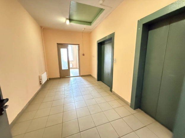 Купить двухкомнатную квартиру на вторичке у метро Улица Горчакова в Москве. Вариант № 53819, 24, площадь -  квм, цена 12300000 рублей