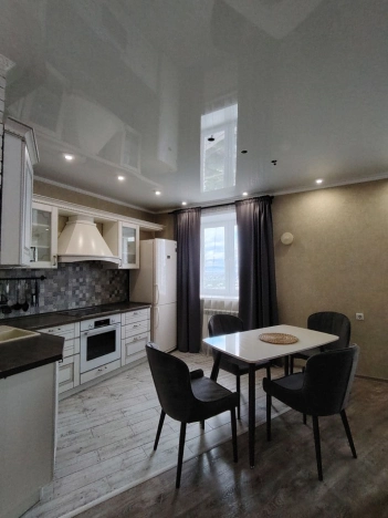 Купить двухкомнатную квартиру на вторичке в Забайкальском крае. Вариант № 1222888, 19, площадь -  квм, цена 14300000 рублей