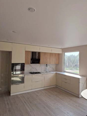 Купить дом на улице Административная в Иркутской области. Вариант № 7684440, 8, площадь -  квм, цена 6600000 рублей