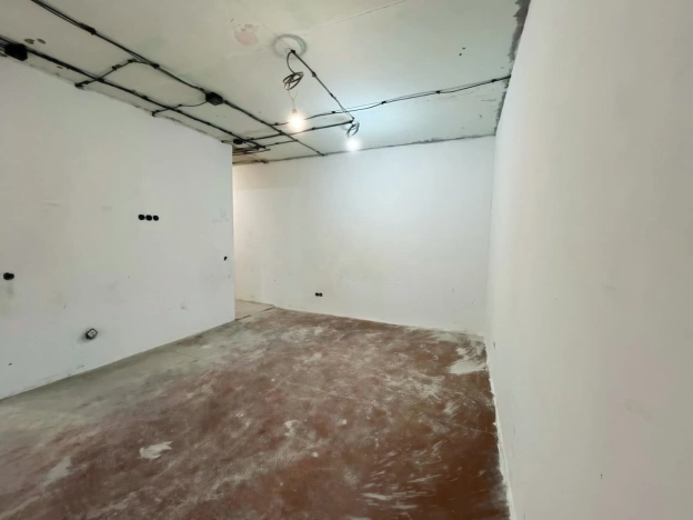 Купить однокомнатную квартиру в Калужской области. Вариант № 9882685, 2, площадь -  квм, цена 3200000 рублей