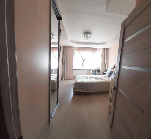 Купить двухкомнатную квартиру в районе Приморский в Санкт-Петербурге. Вариант № 9521111, 8, площадь -  квм, цена 12500000 рублей