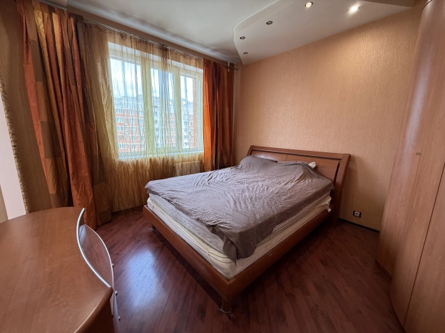 Купить двухкомнатную квартиру на вторичке у метро Улица Горчакова в Москве. Вариант № 53819, 8, площадь -  квм, цена 12300000 рублей