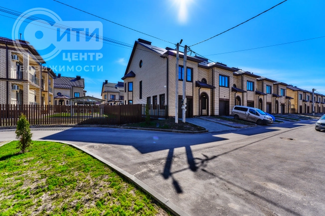 Купить таунхаус в Воронеже. Вариант № 35468, 2, площадь - квм, цена 16000000 рублей