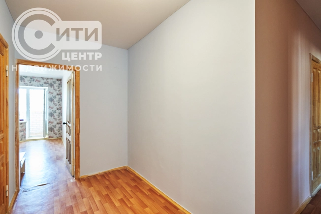 Купить трехкомнатную квартиру в Воронеже. Вариант № 3003270, 22, площадь -  квм, цена 9600000 рублей