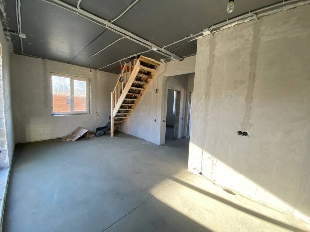 Купить дом в Южно-Сахалинске. Вариант № 13829, 6, площадь -  квм, цена 9630000 рублей