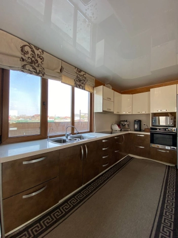 Купить дом на улице Садовая в Приморском крае. Вариант № 11065, 8, площадь -  квм, цена 15500000 рублей