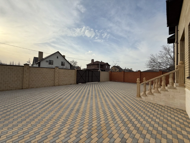 Купить дом в Волгоградской области. Вариант № 28756, 26, площадь -  квм, цена 12700000 рублей