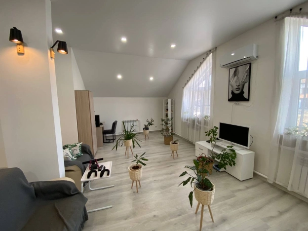 Купить дом на улице Белокаменная в Улан-Удэ. Вариант № 30657, 27, площадь -  квм, цена 23000000 рублей