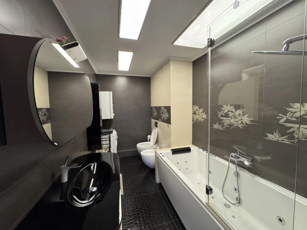 Купить квартиру в Москве. Вариант № 10316041, 21, площадь -  квм, цена 38600000 рублей