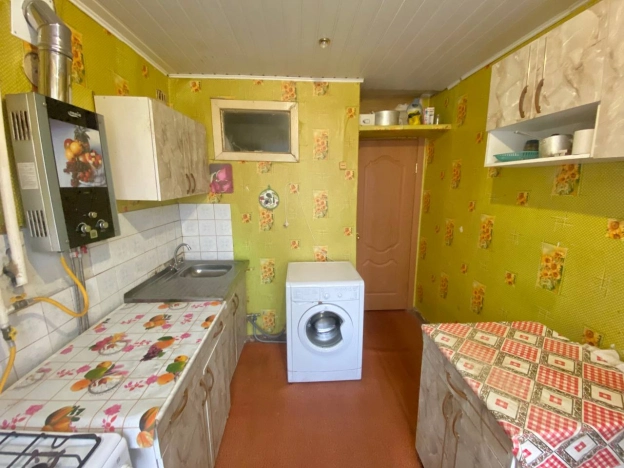 Купить однокомнатную квартиру на вторичке в Пензенской области. Вариант № 10057892, 4, площадь -  квм, цена 800000 рублей