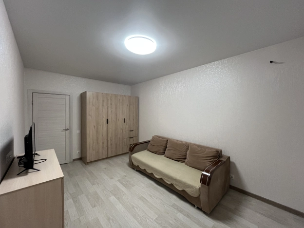 Купить однокомнатную квартиру у метро Юго-Западная в Москве. Вариант № 10340108, 0, площадь -  квм, цена 9380000 рублей