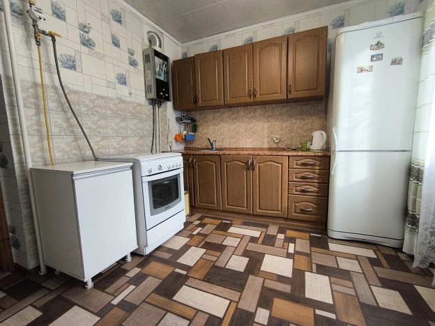 Купить трехкомнатную квартиру на улице Железнякова в Белгороде. Вариант № 2089579, 4, площадь - квм, цена 5600000 рублей