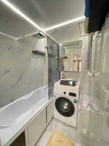 Купить трехкомнатную квартиру в Пушкине. Вариант № 10970, 10, площадь -  квм, цена 9500000 рублей