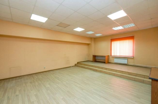 Снять коммерческую недвижимость в Тобольске. Вариант № 1566, 10, площадь -  квм, цена 100000 рублей