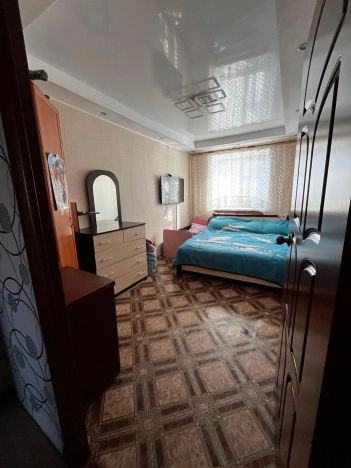 Купить трехкомнатную квартиру в районе Ленинский в Новосибирске. Вариант № 50675, 7, площадь -  квм, цена 4850000 рублей