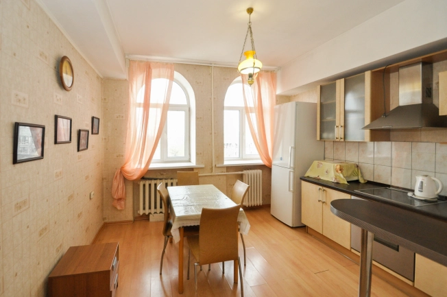 Купить квартиру на улице Котовского в Новосибирске. Вариант № 8084364, 2, площадь -  квм, цена 7800000 рублей