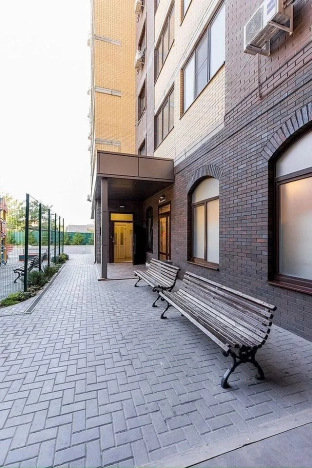 Купить двухкомнатную квартиру в Ростовской области. Вариант № 6227692, 21, площадь -  квм, цена 11450000 рублей