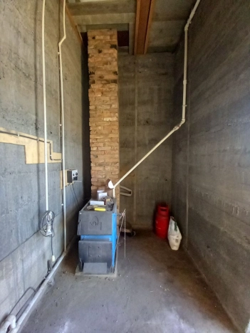 Купить дом на улице Административная в Иркутской области. Вариант № 8026037, 9, площадь -  квм, цена 2400000 рублей