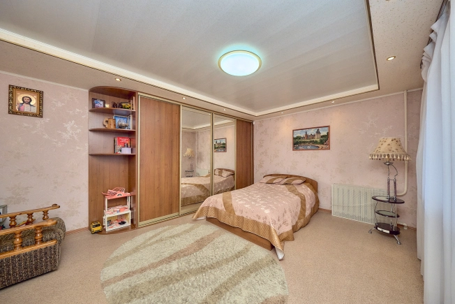 Купить трехкомнатную квартиру в районе Советский в Рязани. Вариант № 2835744, 6, площадь -  квм, цена 11500000 рублей