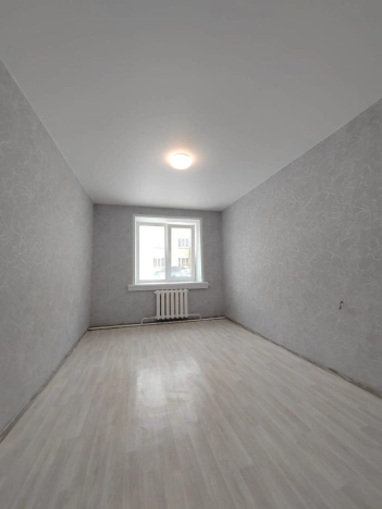 Купить однокомнатную квартиру в Новосибирской области. Вариант № 10405628, 5, площадь -  квм, цена 2300000 рублей