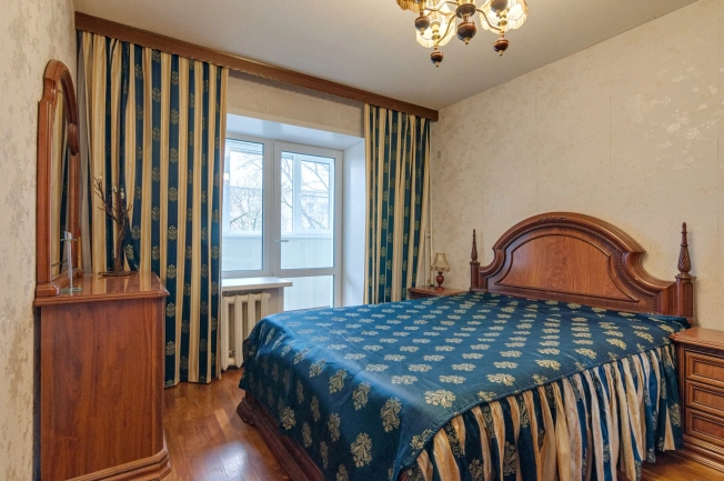 Купить квартиру в Вологодской области. Вариант № 8790858, 1, площадь -  квм, цена 12000000 рублей