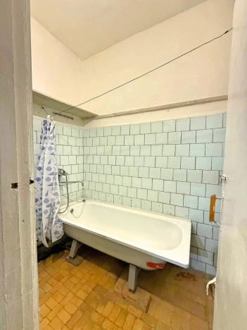 Купить квартиру на вторичке в Вологде. Вариант № 9591268, 15, площадь - квм, цена 2600000 рублей