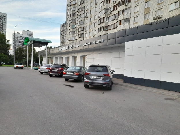 Купить коммерческую недвижимость в Москве. Вариант № 1924913, 3, площадь -  квм, цена 390000000 рублей