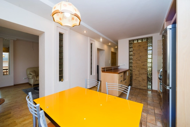 Купить четырехкомнатную квартиру в Рязани. Вариант № 2358651, 7, площадь -  квм, цена 8800000 рублей