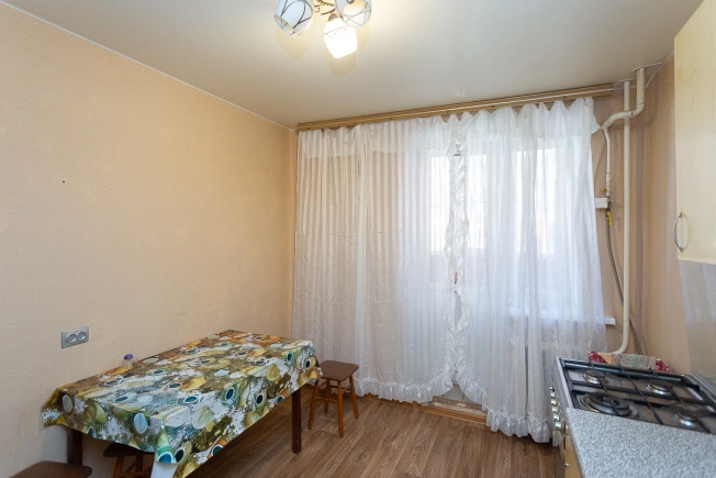 . Вариант № 3126070, 5, площадь - 42 квм, цена 24000 рублей