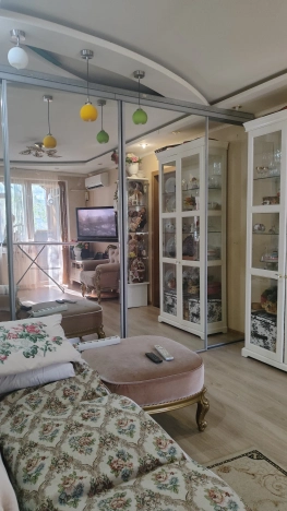 Купить трехкомнатную квартиру в районе Кировский в Ростове-на-Дону. Вариант № 914421, 1, площадь -  квм, цена 7800000 рублей