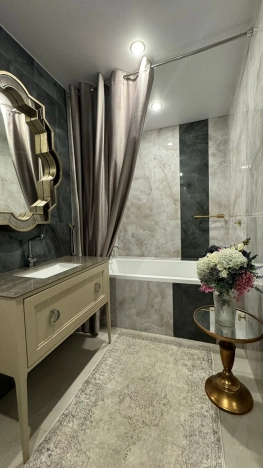 Купить трехкомнатную квартиру на улице Красный проспект в Новосибирске. Вариант № 2073470, 13, площадь -  квм, цена 18500000 рублей