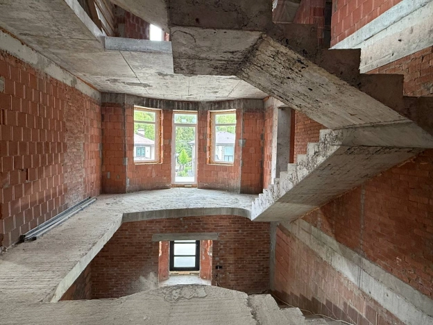 Купить дом в Долгопрудном. Вариант № 39875, 8, площадь -  квм, цена 150000000 рублей