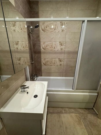 Купить квартиру в Омске. Вариант № 47755, 10, площадь -  квм, цена 8500000 рублей