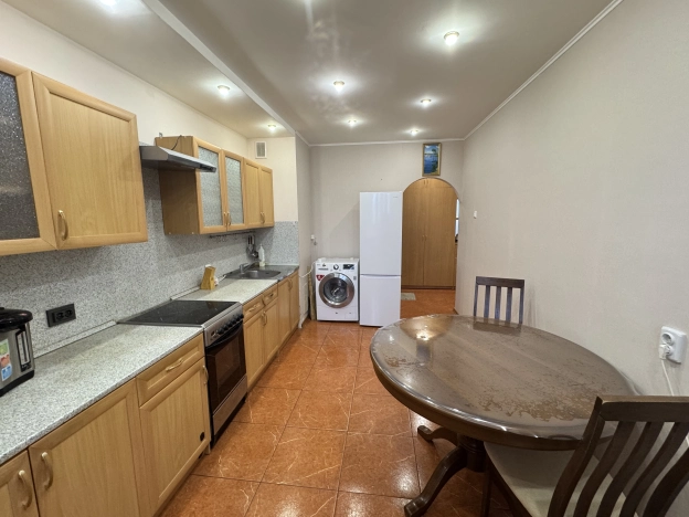 Снять двухкомнатную квартиру на улице Белоконской в Владимире. Вариант № 7593423, 1, площадь -  квм, цена 36000 рублей