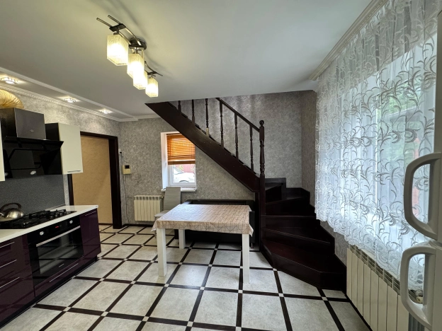 Купить дом на улице Гаккеля в Ростове-на-Дону. Вариант № 3009178, 4, площадь -  квм, цена 13500000 рублей