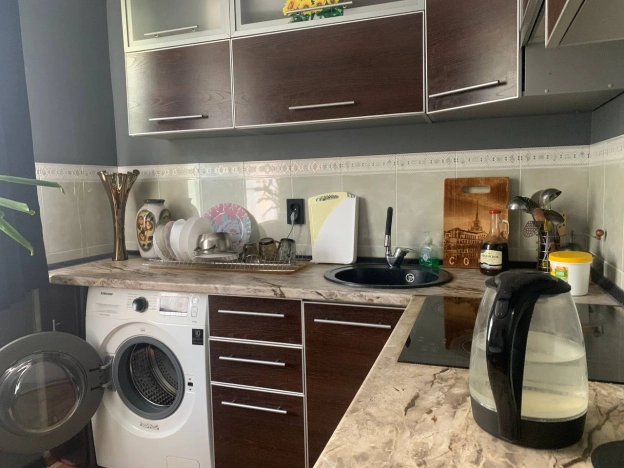 Купить однокомнатную квартиру на улице Революции в Бийске. Вариант № 2982625, 2, площадь - квм, цена 3590000 рублей