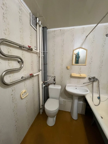 Купить однокомнатную квартиру в Республике Карелия. Вариант № 10291274, 5, площадь -  квм, цена 1800000 рублей