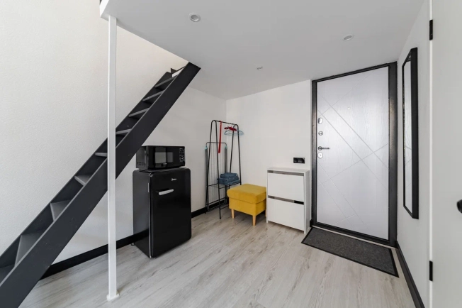 Купить Студию на вторичке на улице Радищева в Санкт-Петербурге. Вариант № 8434504, 22, площадь -  квм, цена 6400000 рублей