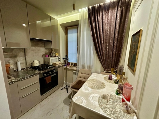 Купить квартиру в Москве. Вариант № 9967420, 6, площадь -  квм, цена 16600000 рублей