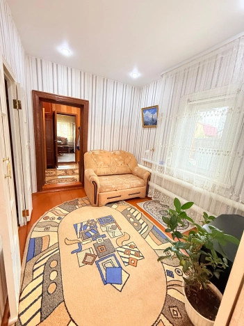 Купить дом в Микрорайоне Порт-Артур в Омске. Вариант № 1901846, 3, площадь - квм, цена 6100000 рублей