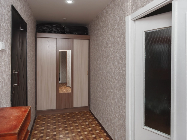 Купить квартиру на улице Коминтерна в Новосибирске. Вариант № 7856083, 8, площадь -  квм, цена 4700000 рублей