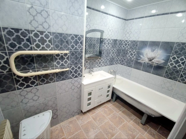 Купить трехкомнатную квартиру в Воронеже. Вариант № 7192914, 9, площадь - квм, цена 7800000 рублей