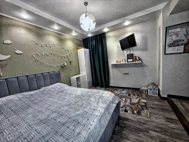 Купить квартиру в Москве. Вариант № 8414328, 4, площадь -  квм, цена 20000000 рублей