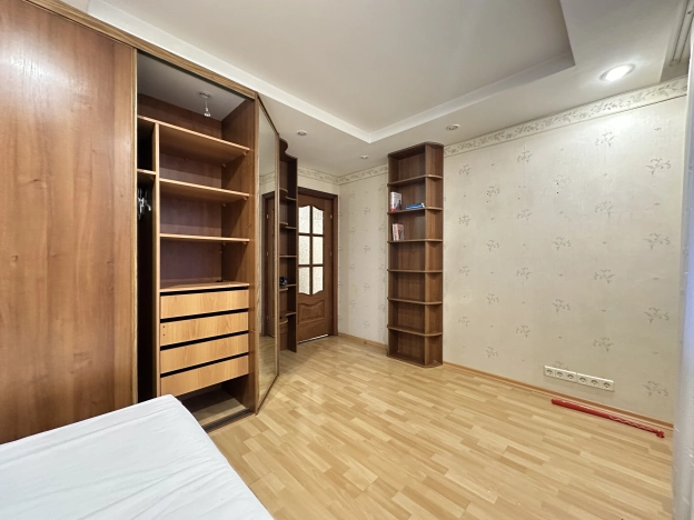 Купить четырехкомнатную квартиру на вторичке в Московской области. Вариант № 1809026, 12, площадь - квм, цена 18800000 рублей